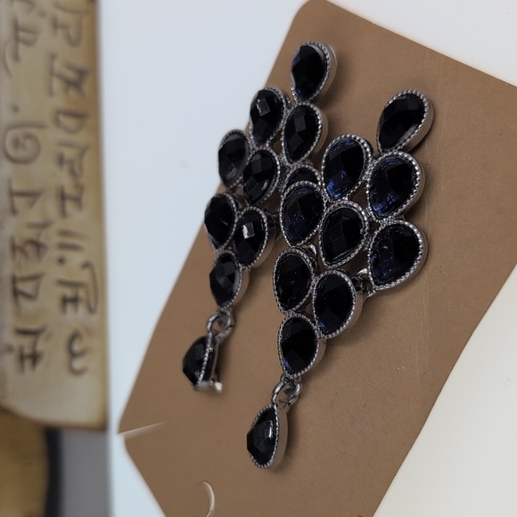 -- 4💎 for $15-- Blue & Silver Teardrop Chandalier Earrings - Picture 2 of 3